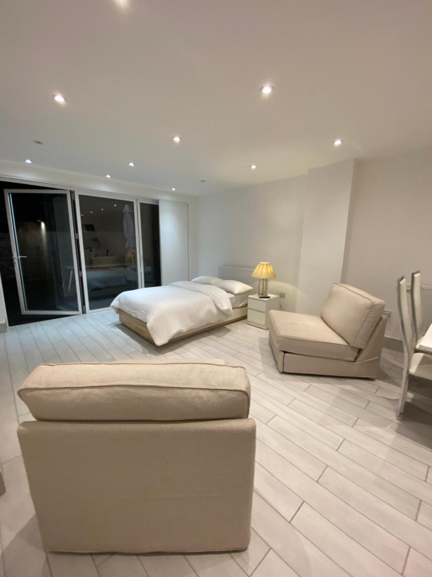 The Bay Apartment Edgware Dış mekan fotoğraf