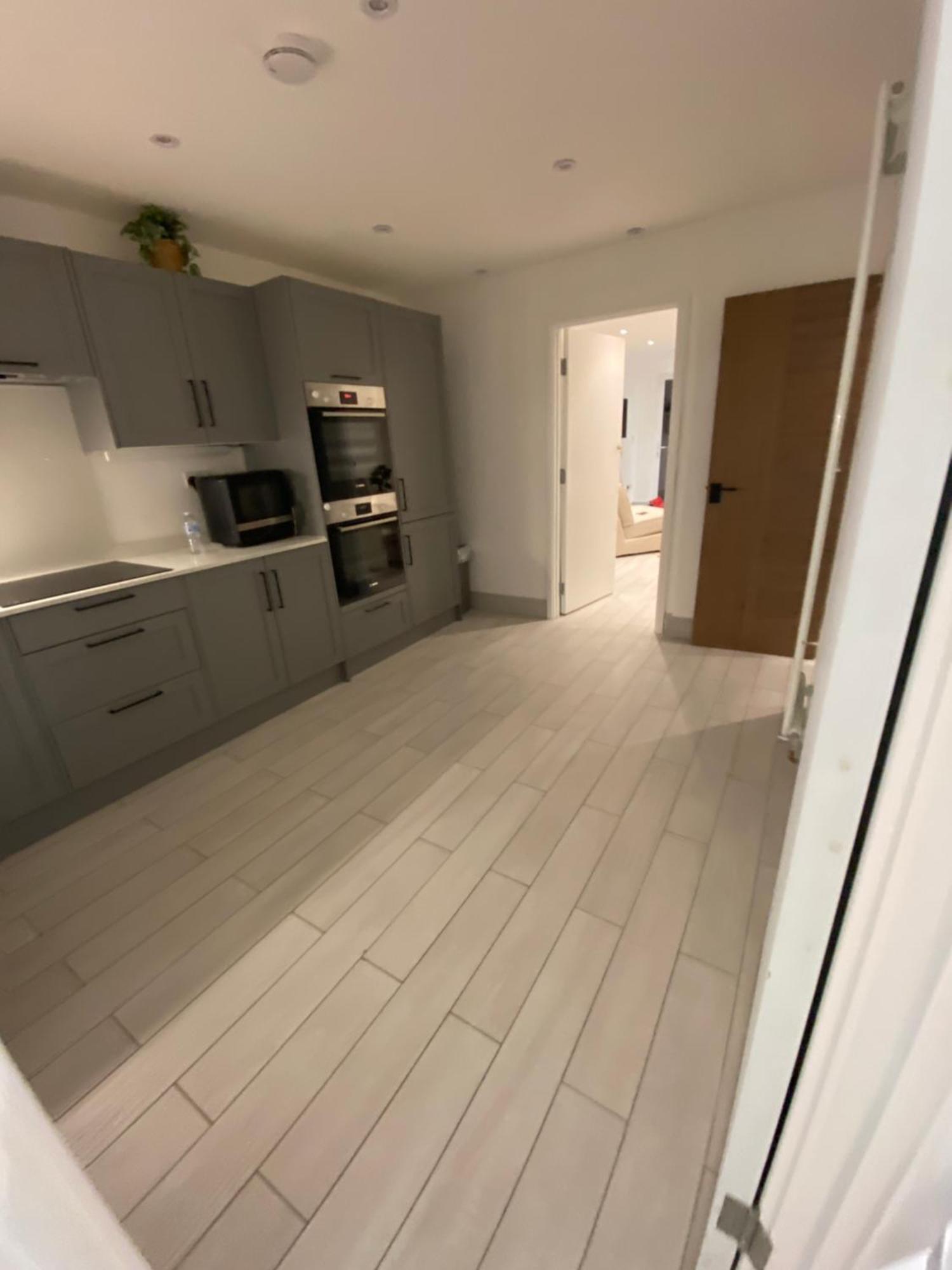 The Bay Apartment Edgware Dış mekan fotoğraf