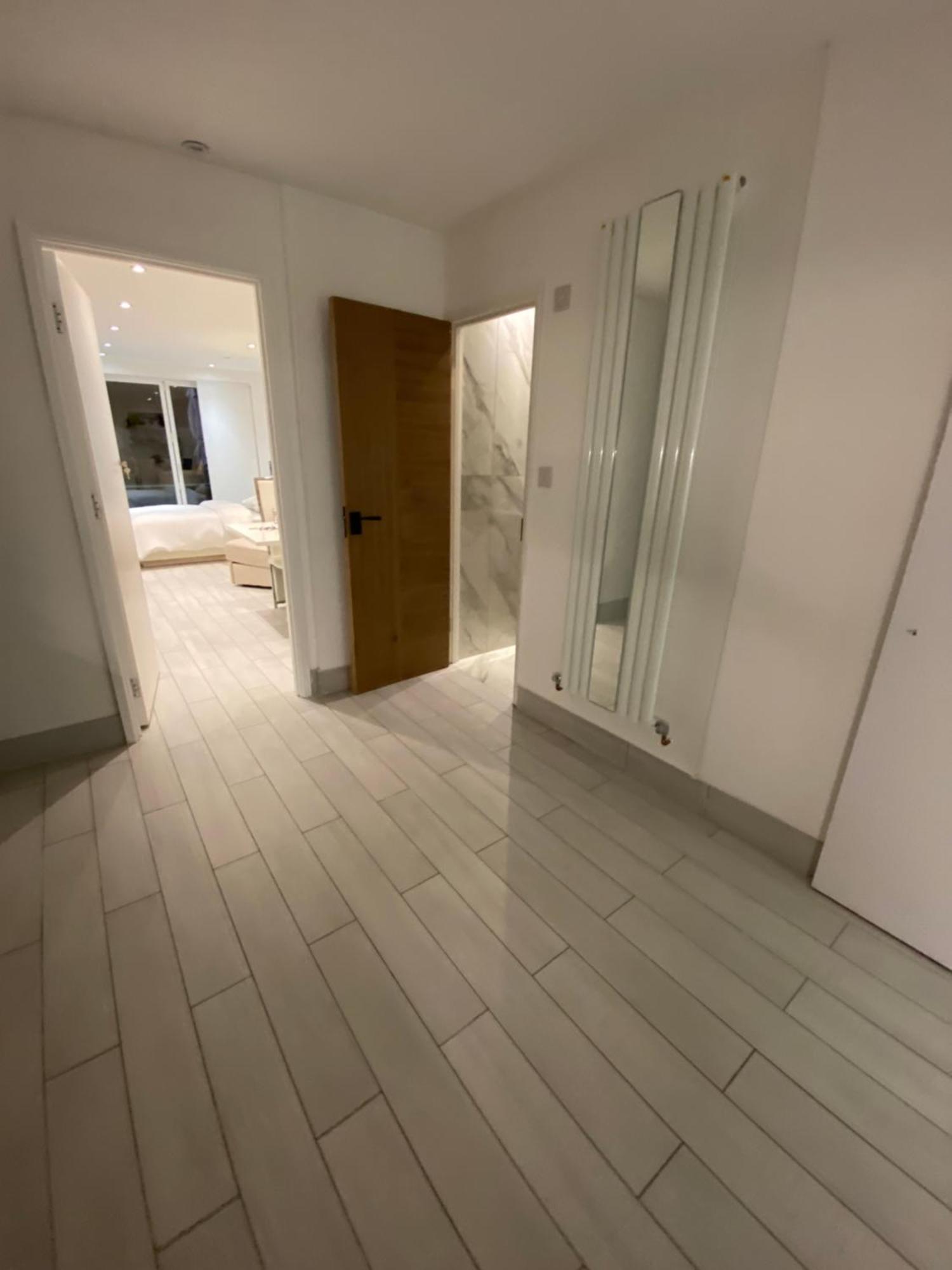 The Bay Apartment Edgware Dış mekan fotoğraf
