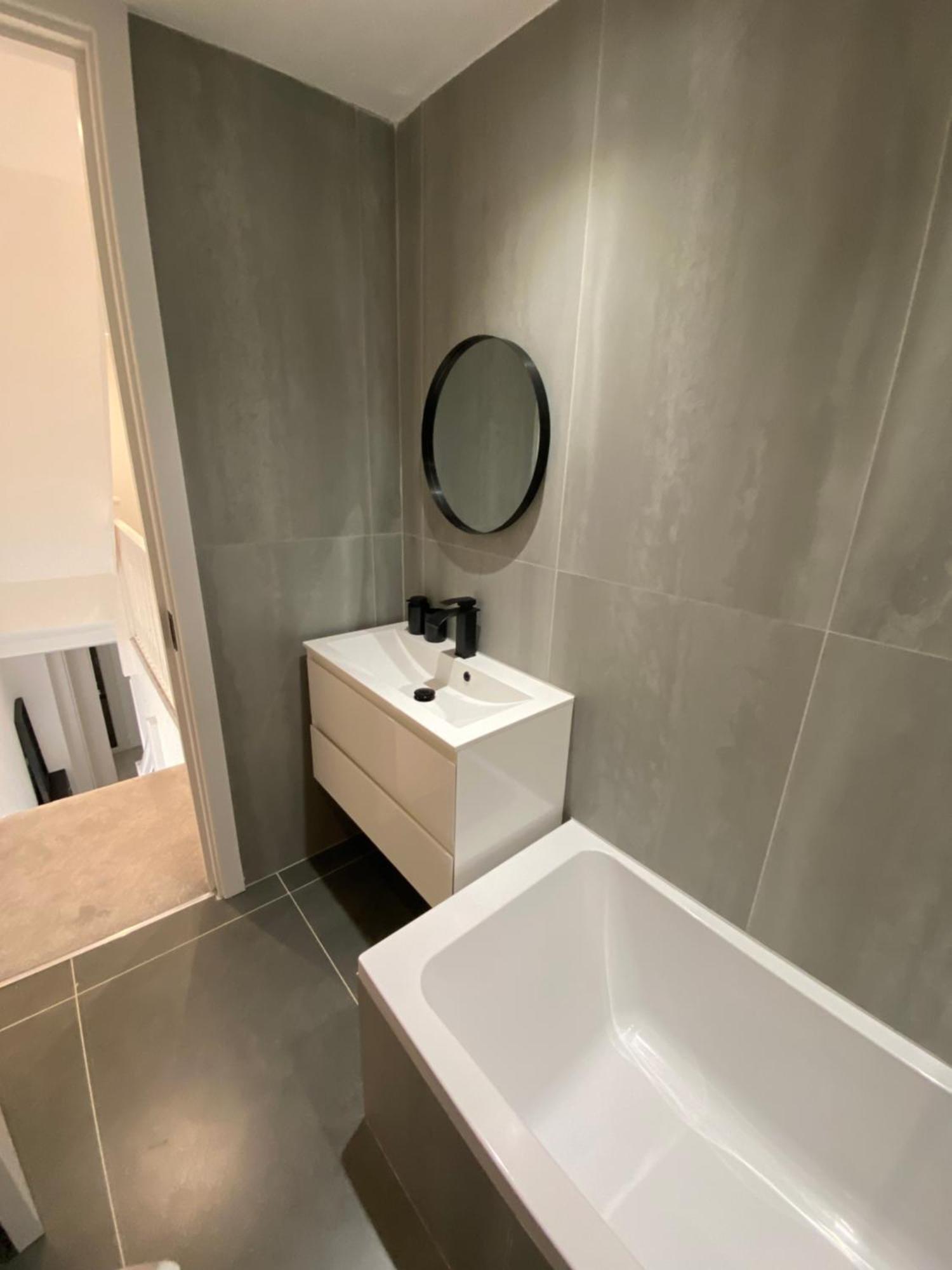 The Bay Apartment Edgware Dış mekan fotoğraf