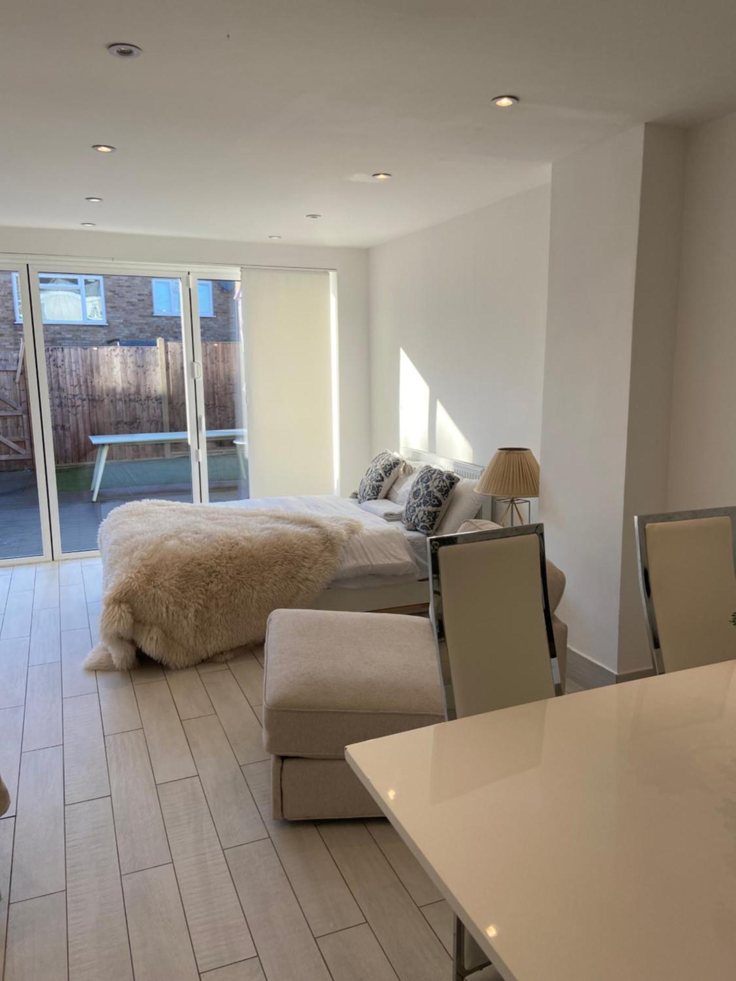 The Bay Apartment Edgware Dış mekan fotoğraf