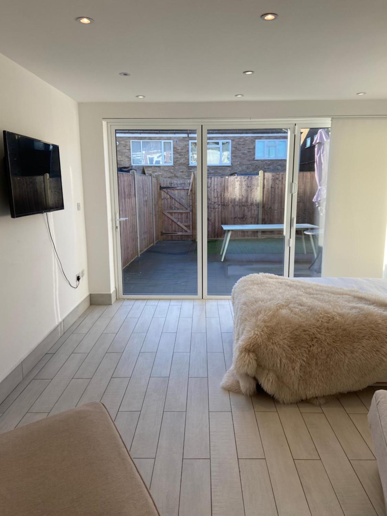 The Bay Apartment Edgware Dış mekan fotoğraf